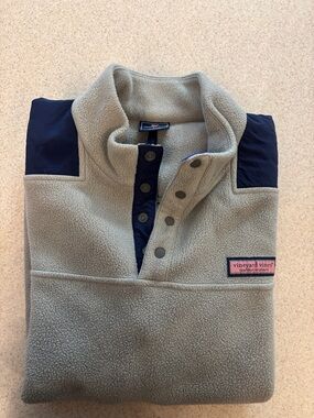 Vineyard Vines grey Fleece Pullover with Navy Accents size large